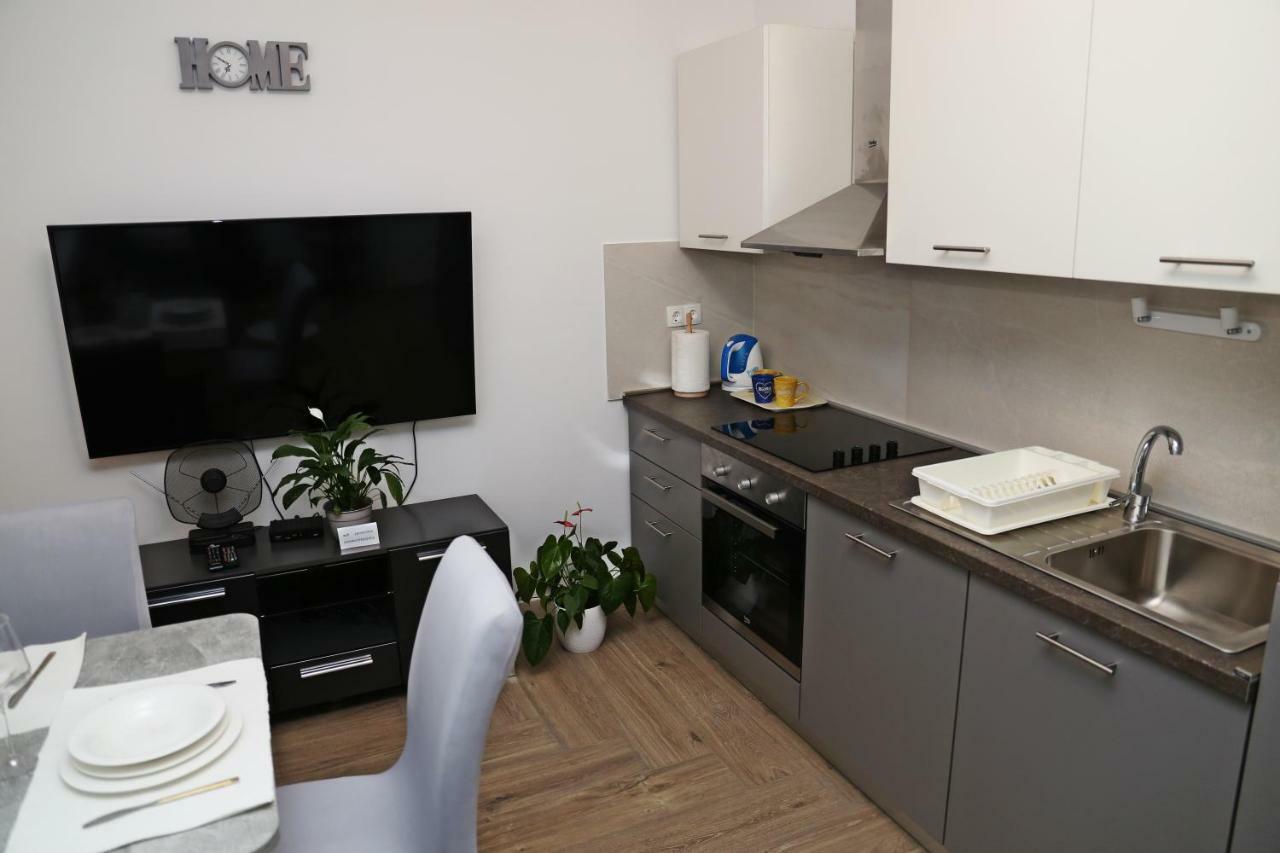 Apartment R&M Lumbarda Eksteriør bilde