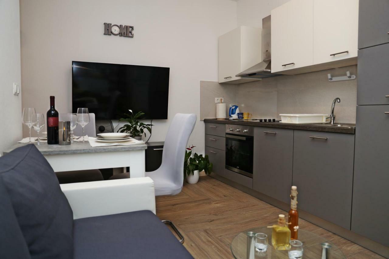 Apartment R&M Lumbarda Eksteriør bilde